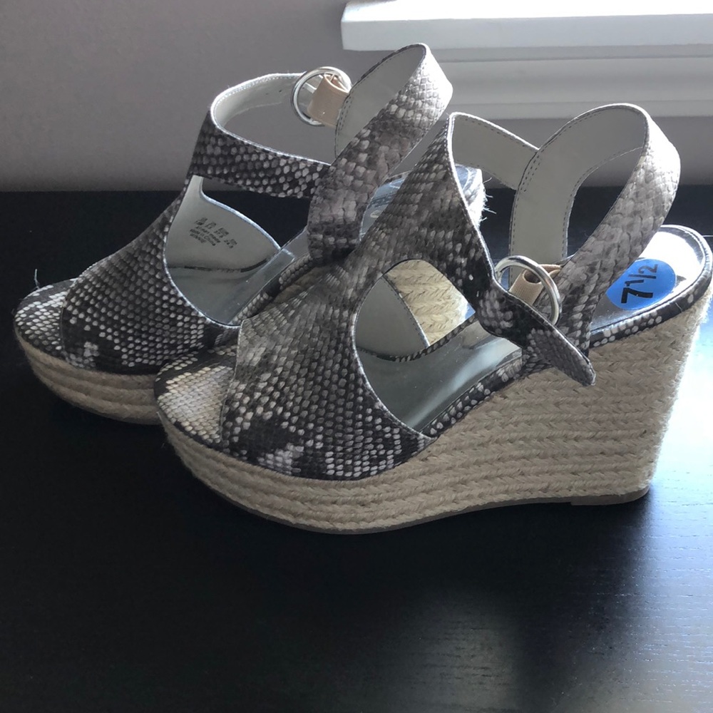 Heeled espadrille wedge